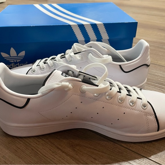 Adidas Stan Smith Shoe CQ1304 - Picture 4 of 6